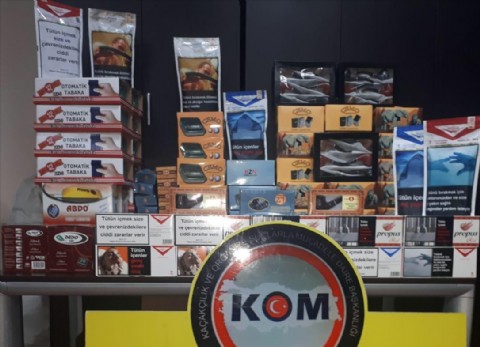 Balıkesir'de Kargo Aracından Kaçak Tütün Çıktı